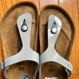 Birkenstock Gizeh Sandal 38 Women’s Size 7 Grey Silver Leather